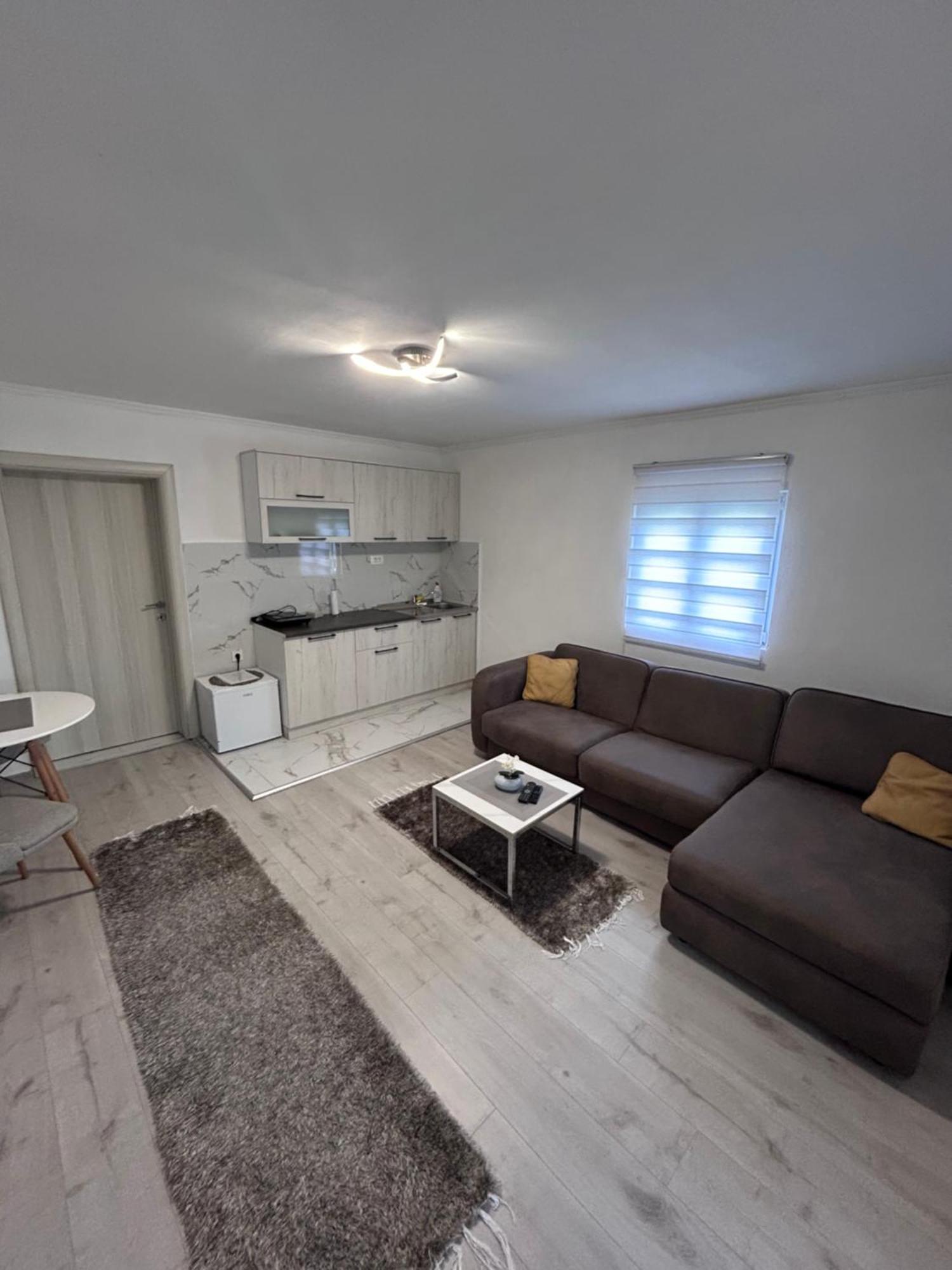 Apartment Airport Dd Mitrovica Kültér fotó