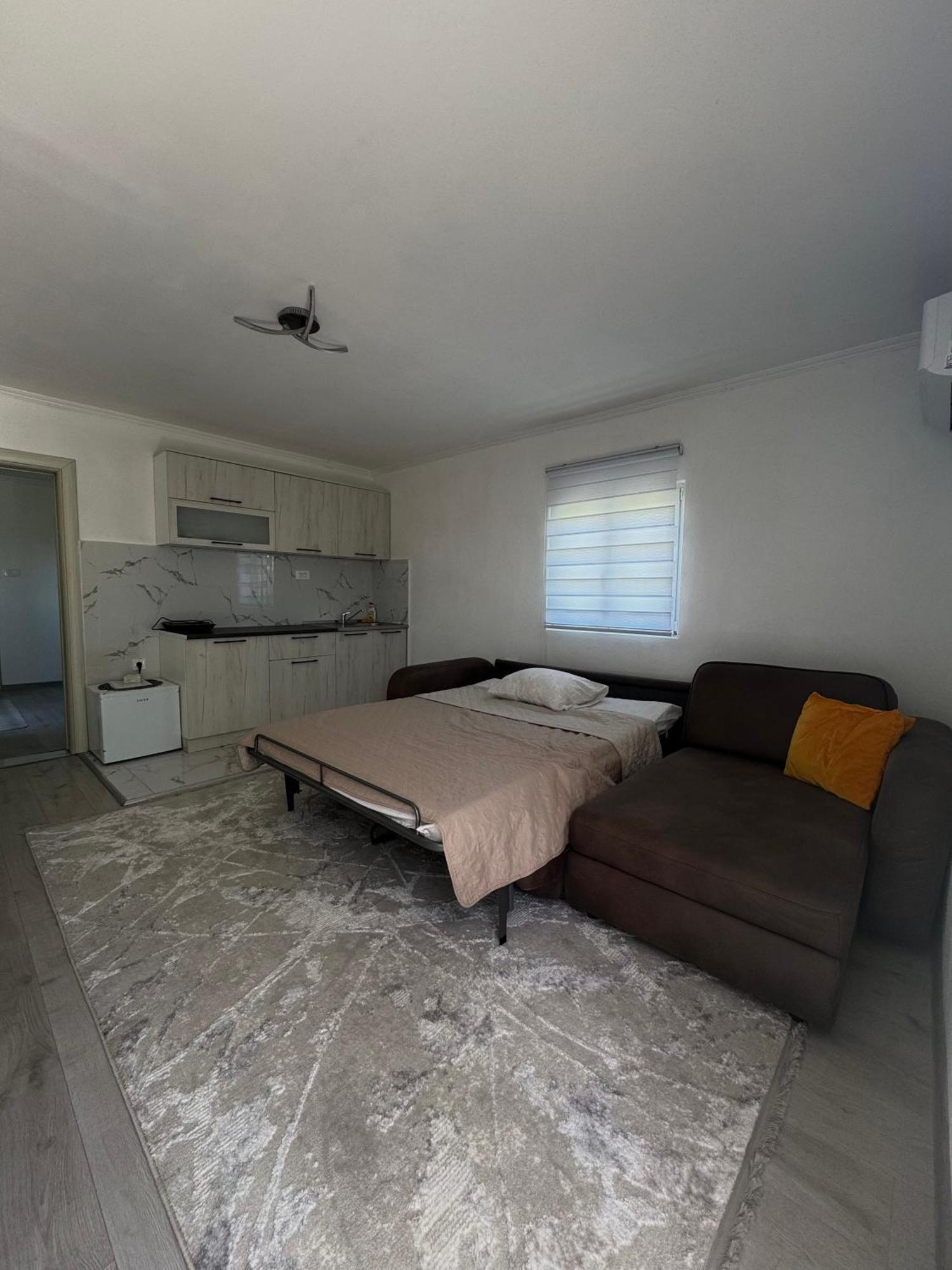 Apartment Airport Dd Mitrovica Kültér fotó